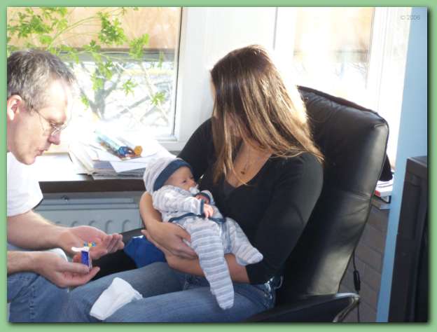 602x451 pixels (32K)